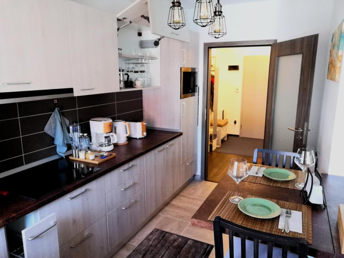 Wooden Touch Apartament *