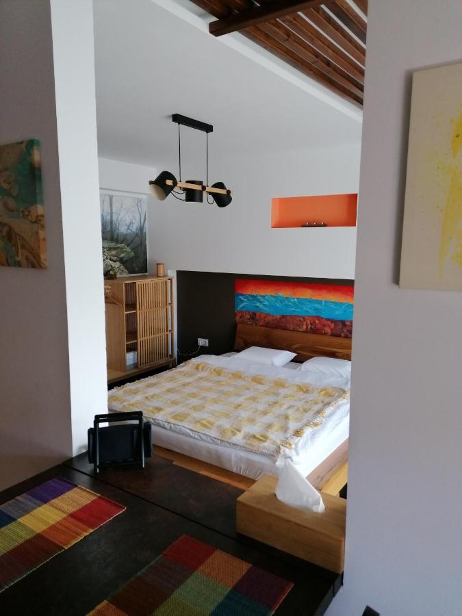 Wooden Touch Apartament *